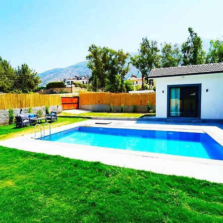 Deniz Villa *